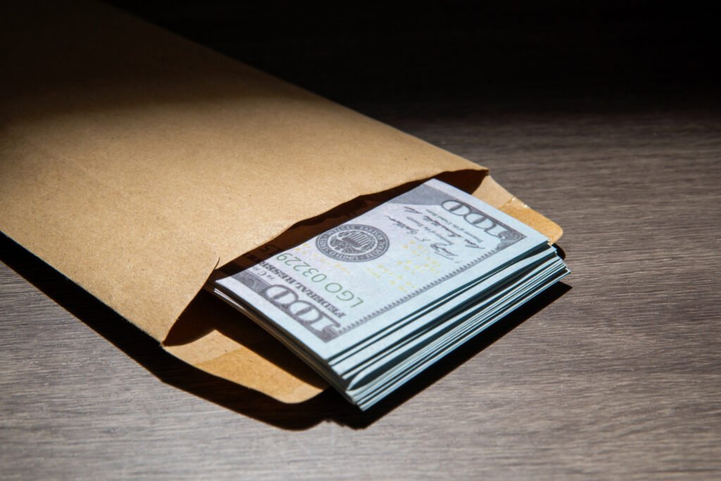 Shutdown Fails to Shake Risk Appetite; Dollar Slips, Not Sinks