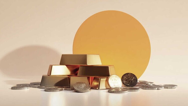 Gold hits daily high amid Fed rate cut bets, geopolitical tensions