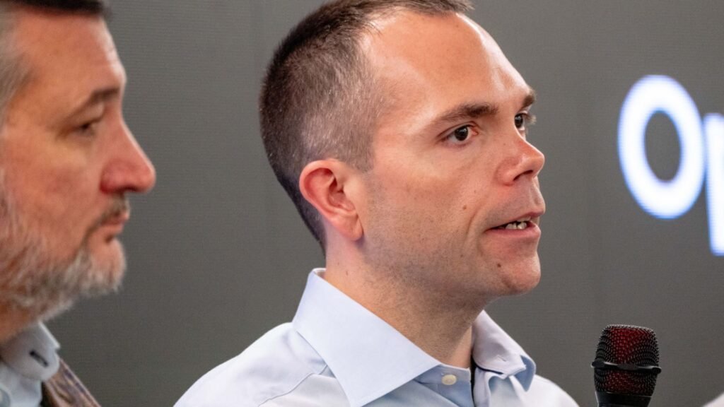 Oracle stock rises as company confirms Meta cloud deal