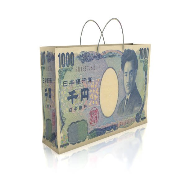 USD/JPY Declines Amid Trump’s Visit to Japan