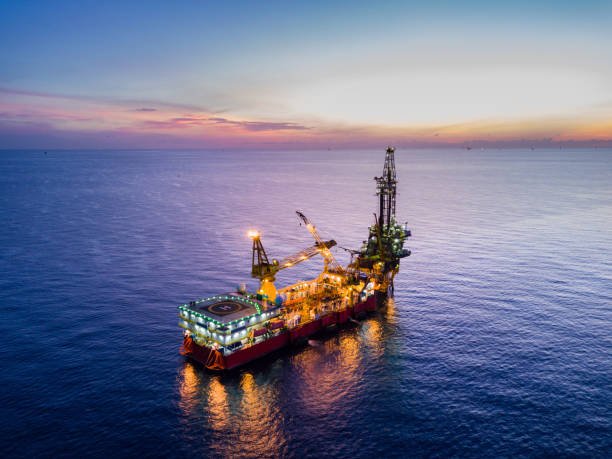 WTI Crude Oil Dives Below $60, Rebound Could Face Headwinds